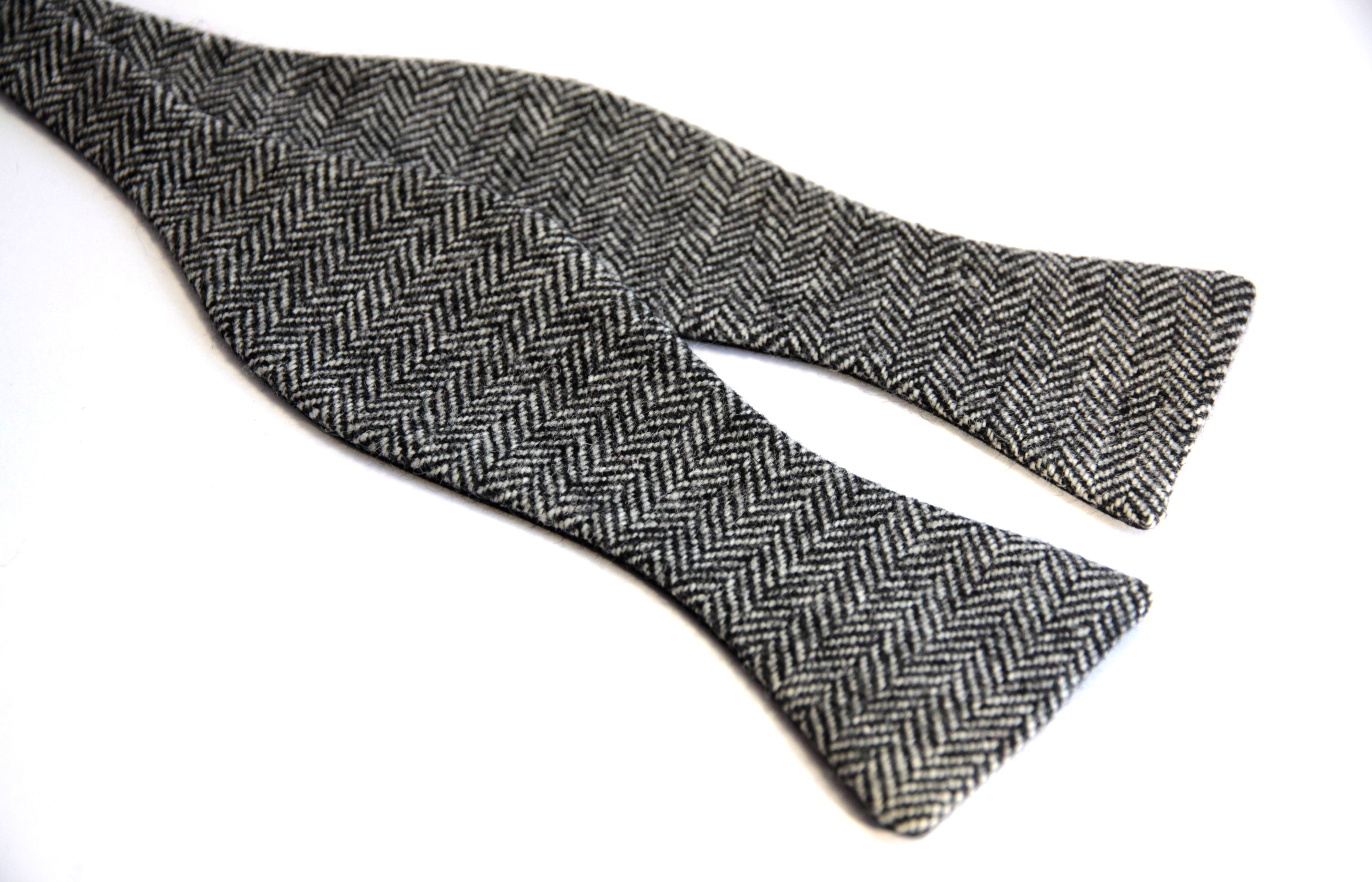 Crag Tweed Bow Tie
